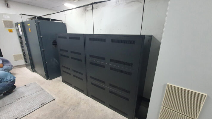 Bộ lưu điện UPS công suất lớn cho doanh nghiệp